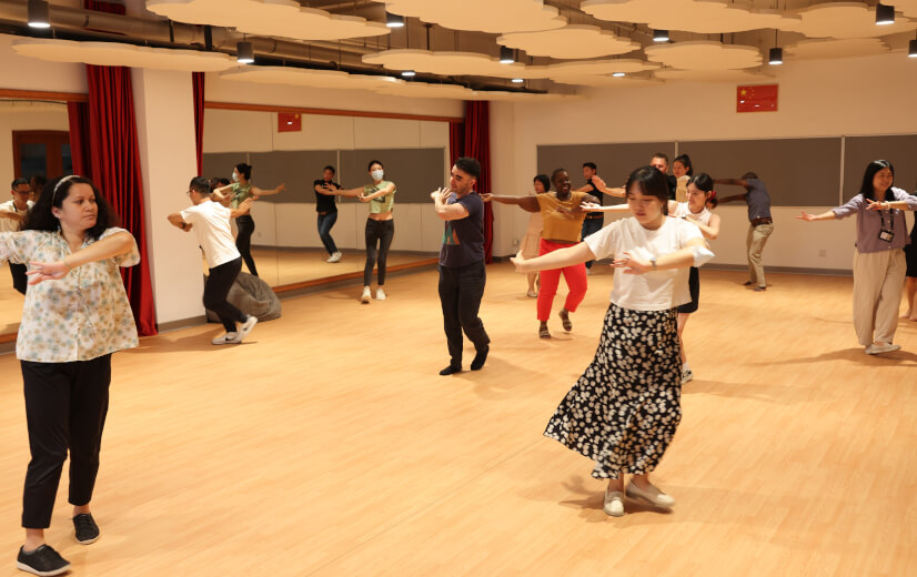 teacher-orientation-5_826x520.jpg