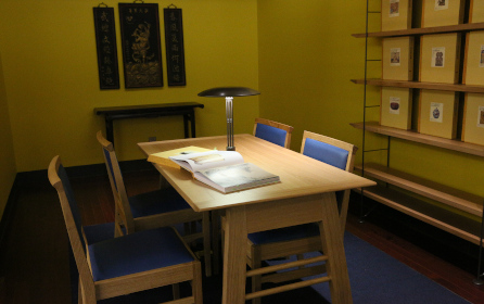 school-facilities-library-6_446x280.jpg