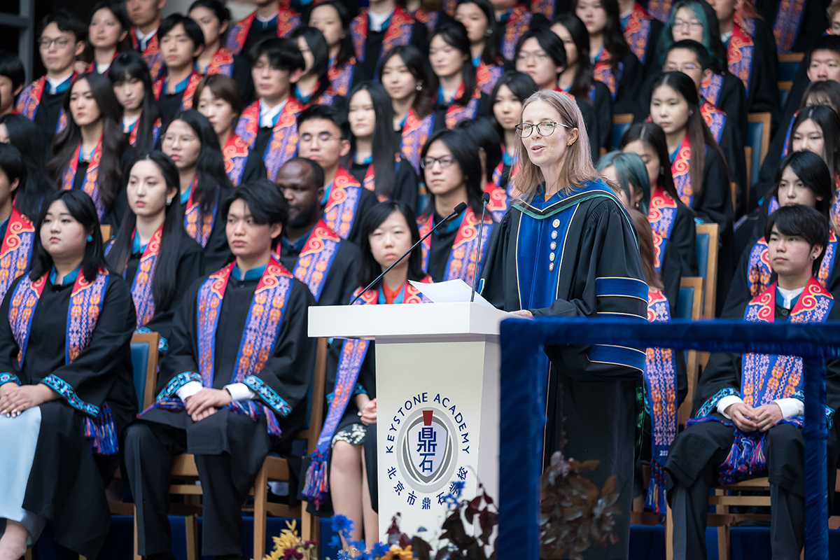 HSGraduation24184757-600.jpg